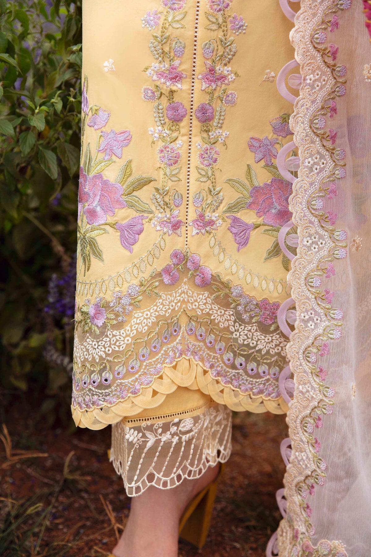 Sable Vogue | Luxury Lawn 24 | Maye - Khanumjan  Pakistani Clothes and Designer Dresses in UK, USA