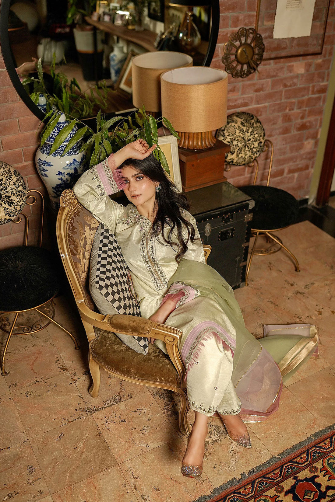 Leon | Leon Luxe Collection | MINT AFFAIRS - Khanumjan  Pakistani Clothes and Designer Dresses in UK, USA