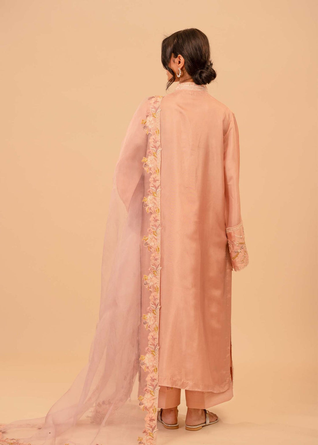 Mahgul | Emerald Hill Formals | Misty Pink - Khanumjan  Pakistani Clothes and Designer Dresses in UK, USA