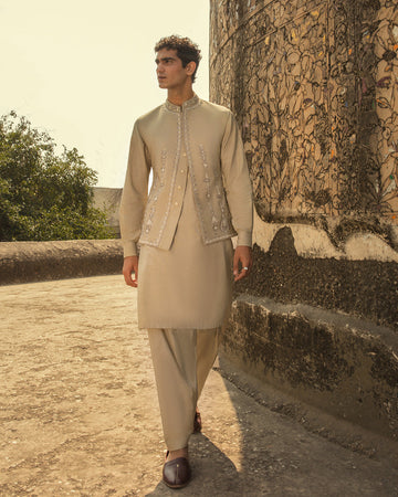 Pakistani Menswear | Delawar - Khanumjan Pakistani Clothes and Designer Dresses in UK, USA