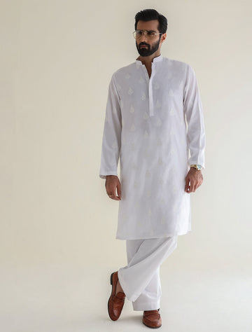 Pakistani Menswear | Ismail Farid - WHITE EMBROIDERED KURTA - Khanumjan Pakistani Clothes and Designer Dresses in UK, USA
