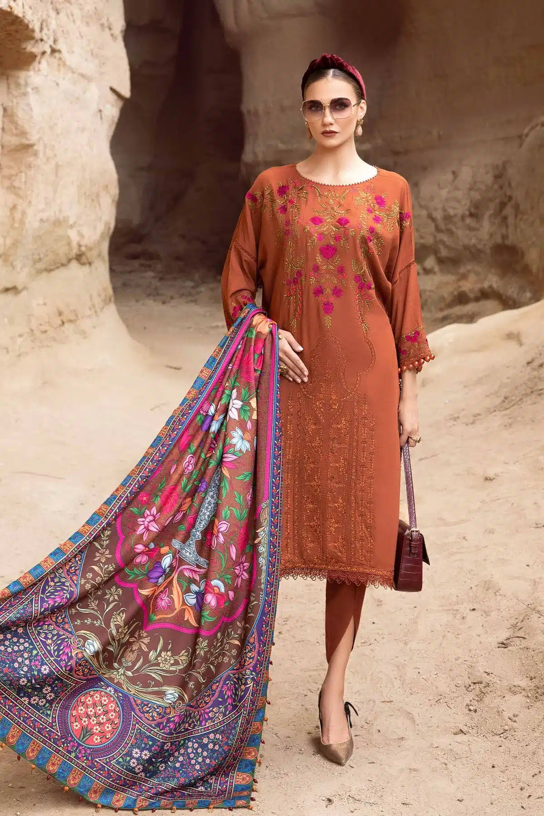 Maria B | M Prints Winter 23 | MPT-2004-A - Khanumjan  Pakistani Clothes and Designer Dresses in UK, USA