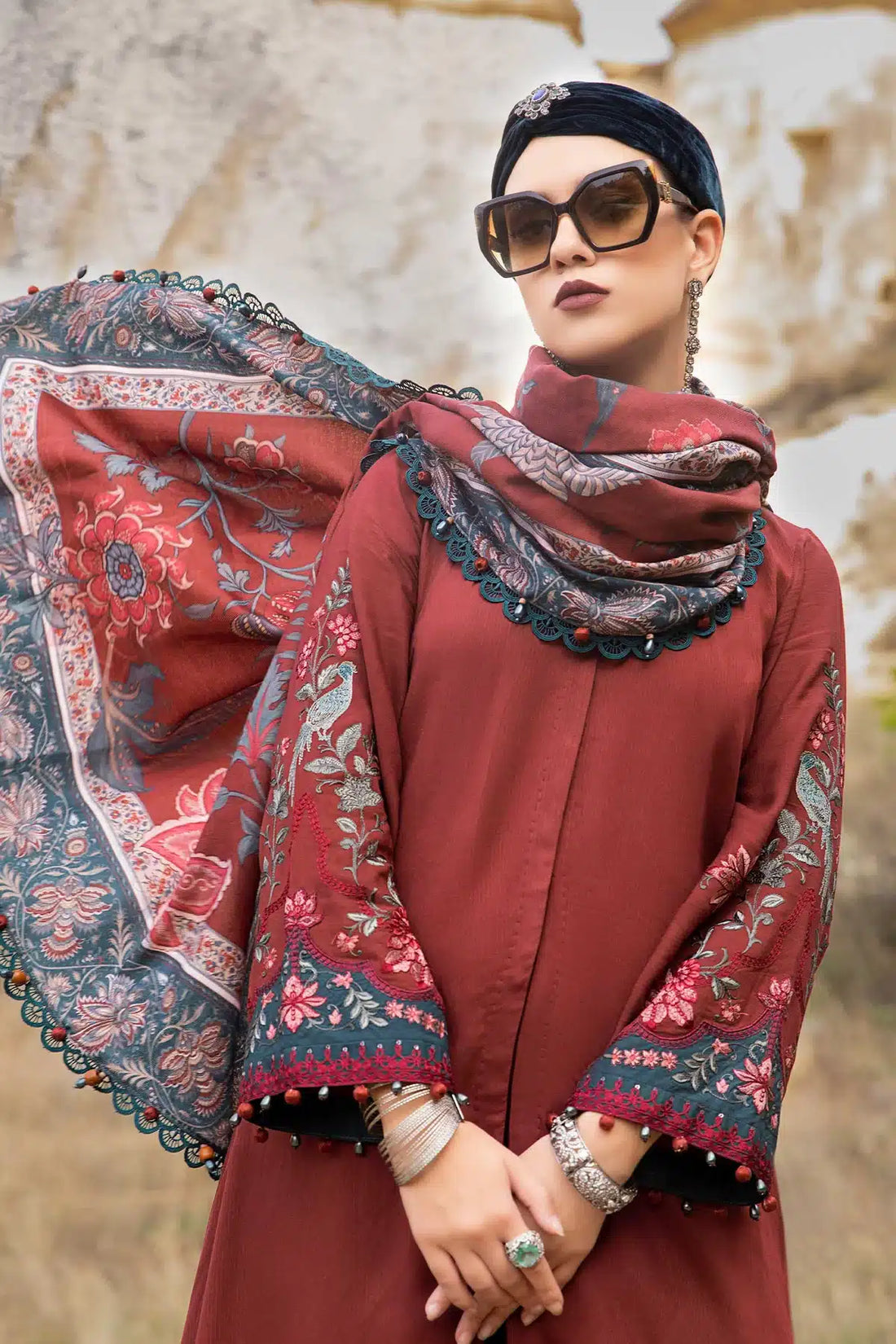 Maria B | M Prints Winter 23 | MPT-2005-A - Khanumjan  Pakistani Clothes and Designer Dresses in UK, USA