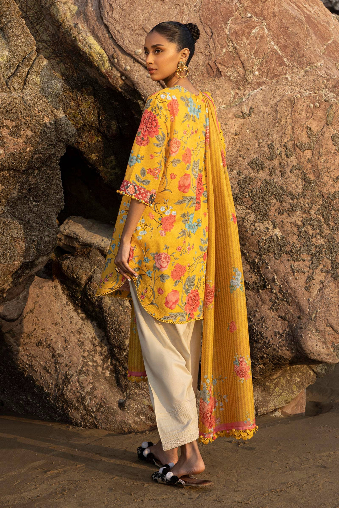 Sana Safinaz | Mahay Spring 24 | H241-007B-2S - Khanumjan  Pakistani Clothes and Designer Dresses in UK, USA