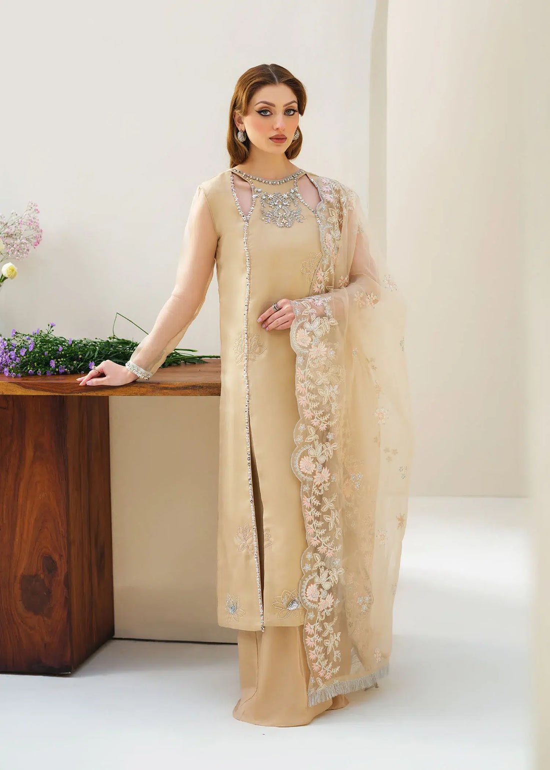 Mahum Asad | Forever and Ever Formals | Glow - Khanumjan  Pakistani Clothes and Designer Dresses in UK, USA