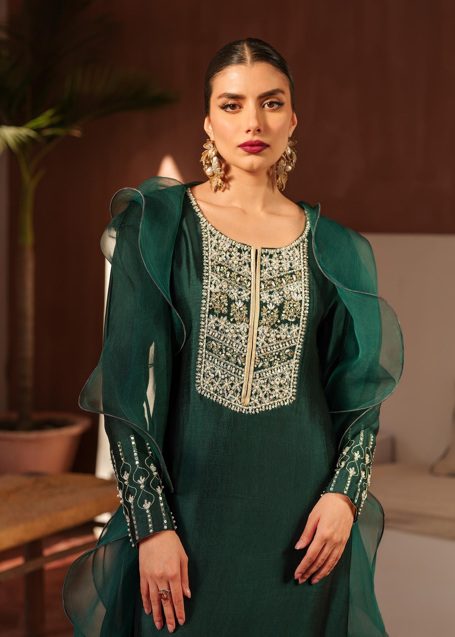 Mahum Asad | Raising The Bar | Icon - Khanumjan  Pakistani Clothes and Designer Dresses in UK, USA