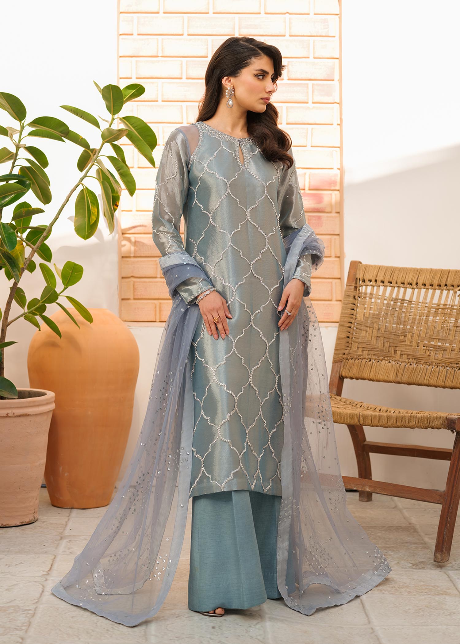 Mahum Asad | Raising The Bar | Muse - Khanumjan  Pakistani Clothes and Designer Dresses in UK, USA