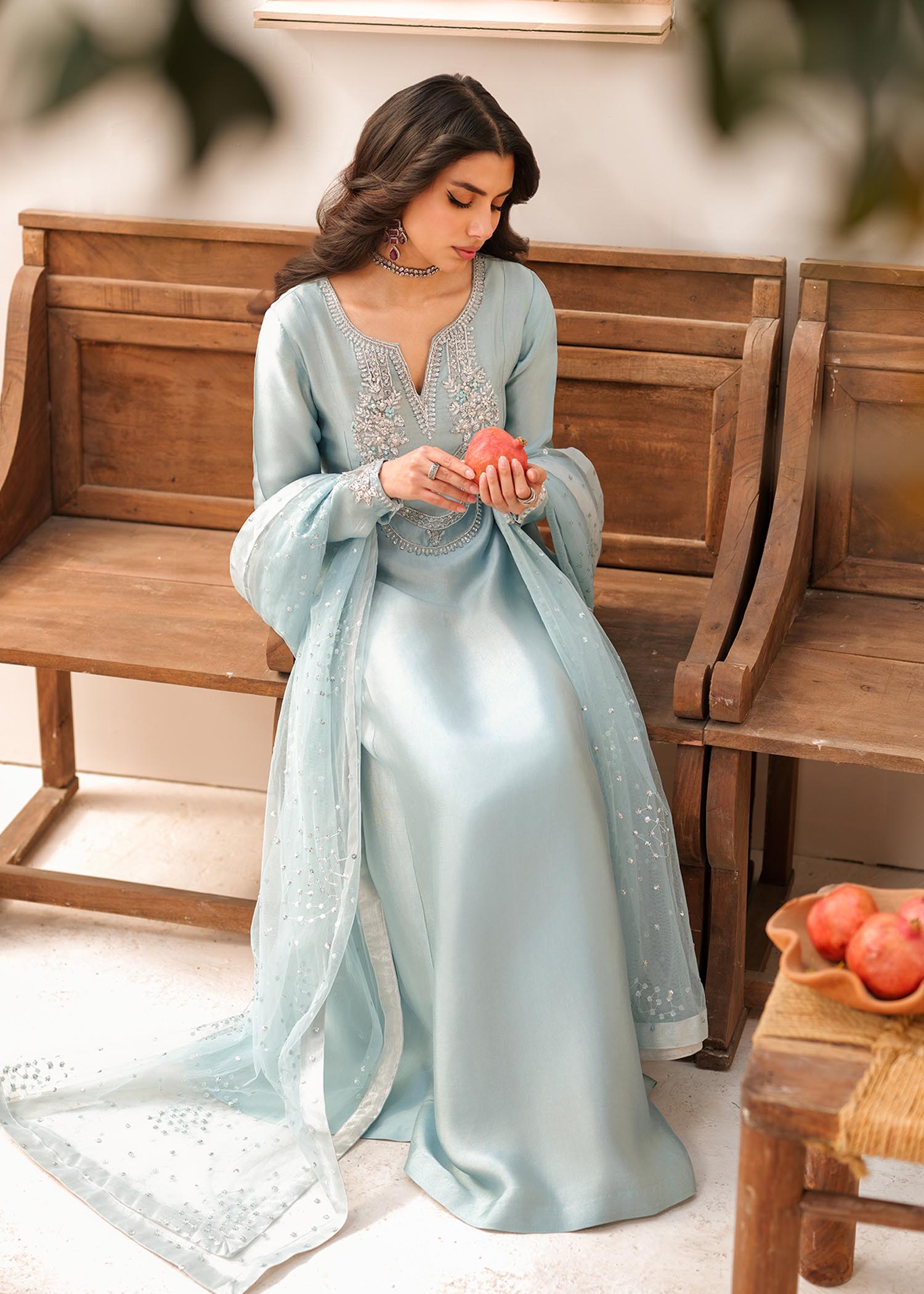 Mahum Asad | Raising The Bar | Famous - Khanumjan  Pakistani Clothes and Designer Dresses in UK, USA