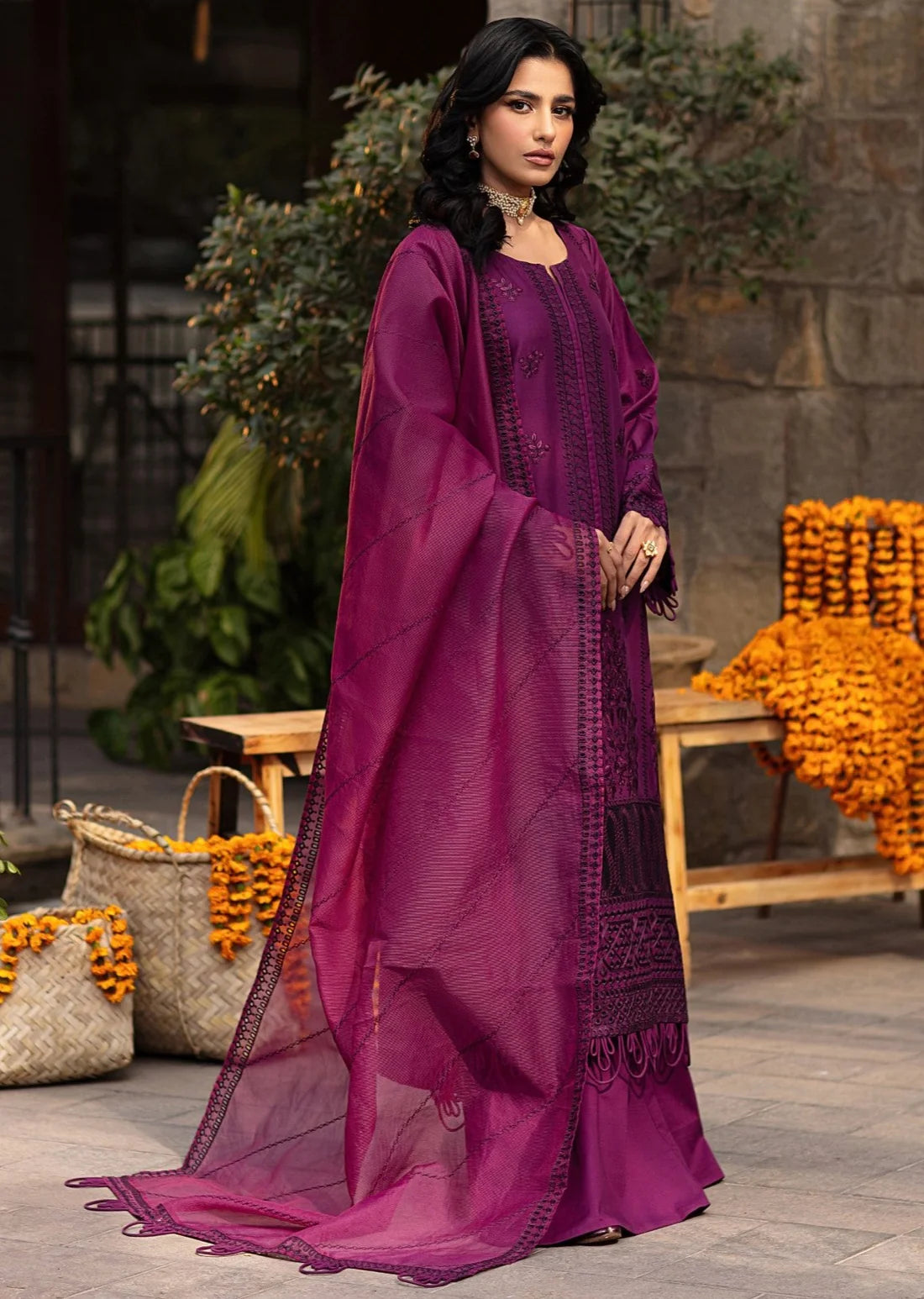 Mohagni | Muntazir Luxury Lawn 24 | CM-02 - Khanumjan  Pakistani Clothes and Designer Dresses in UK, USA