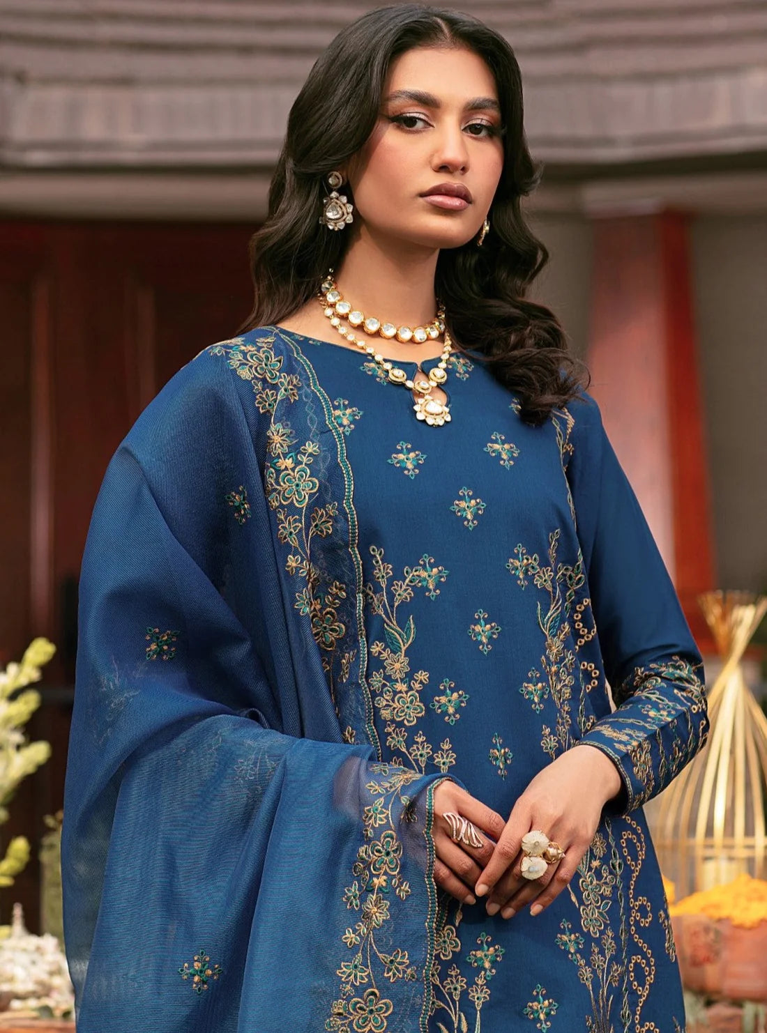 Mohagni | Muntazir Luxury Lawn 24 | CM-06 - Khanumjan  Pakistani Clothes and Designer Dresses in UK, USA