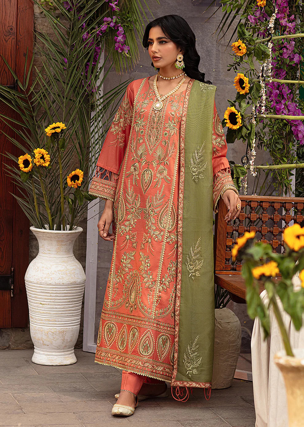 Mohagni | Muntazir Luxury Lawn 24 | CM-09 - Khanumjan  Pakistani Clothes and Designer Dresses in UK, USA