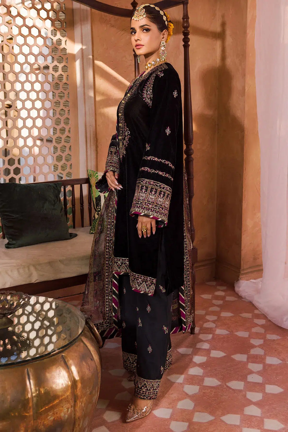 Motifz | Grand Velour Velvet Collection | 4404 - Khanumjan  Pakistani Clothes and Designer Dresses in UK, USA