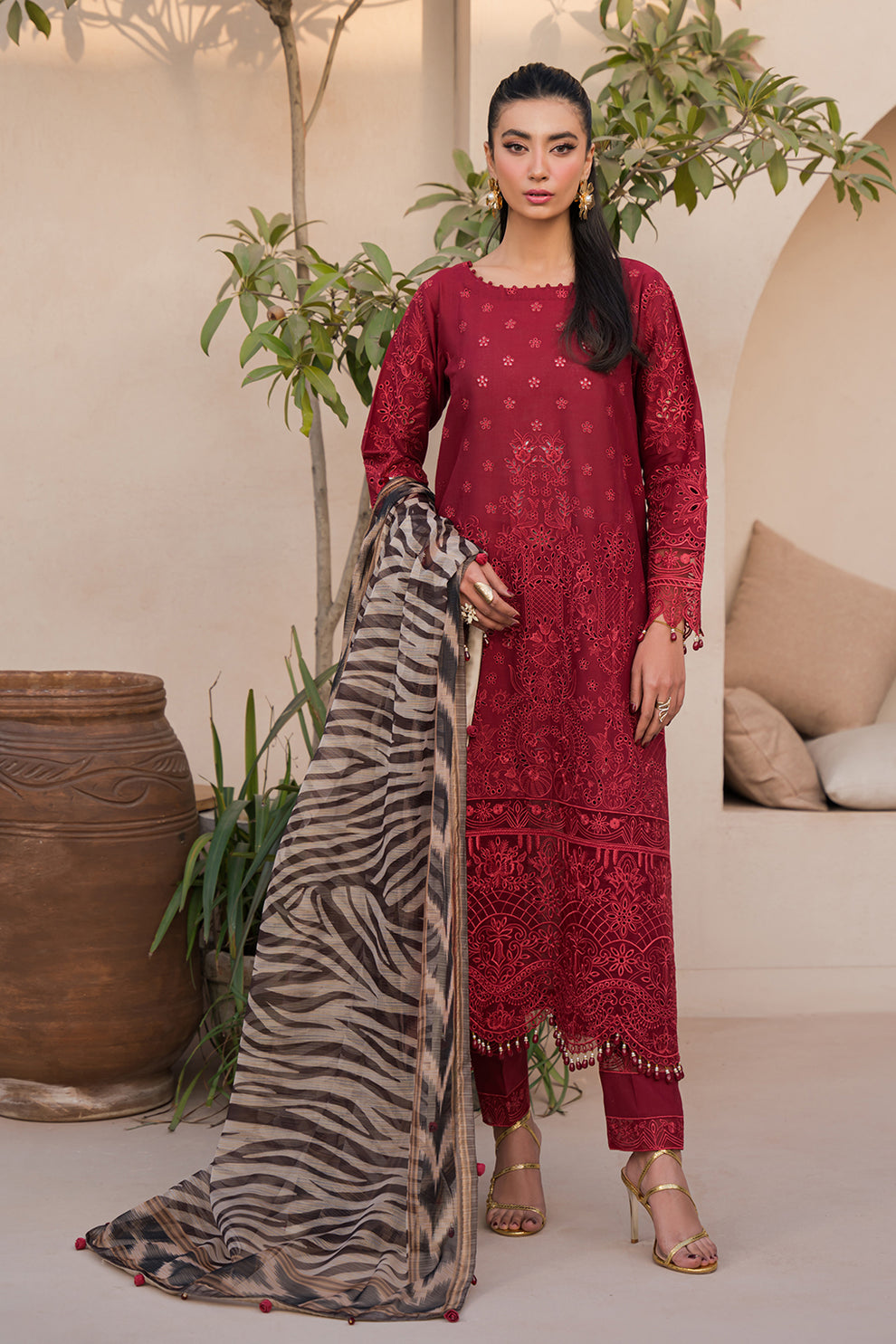 Neeshay | Symphony Luxury Lawn 24 | Cadence - Khanumjan  Pakistani Clothes and Designer Dresses in UK, USA