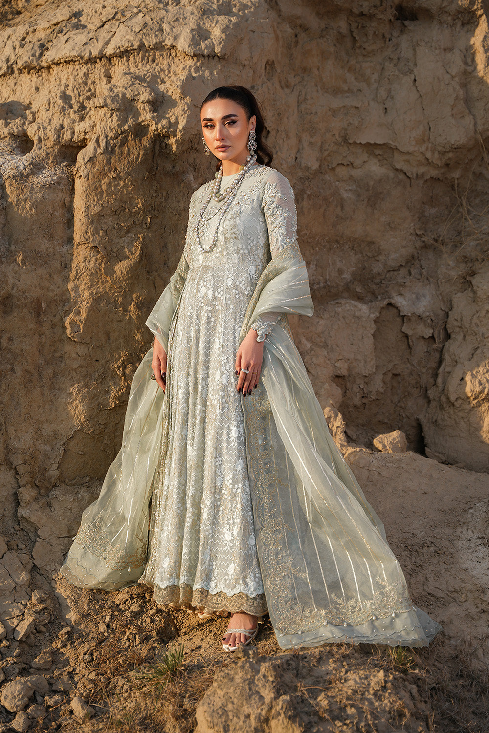 Nilofer Shahid | Verve Summer 24 | Mavi – Verve SS 24 - Khanumjan  Pakistani Clothes and Designer Dresses in UK, USA