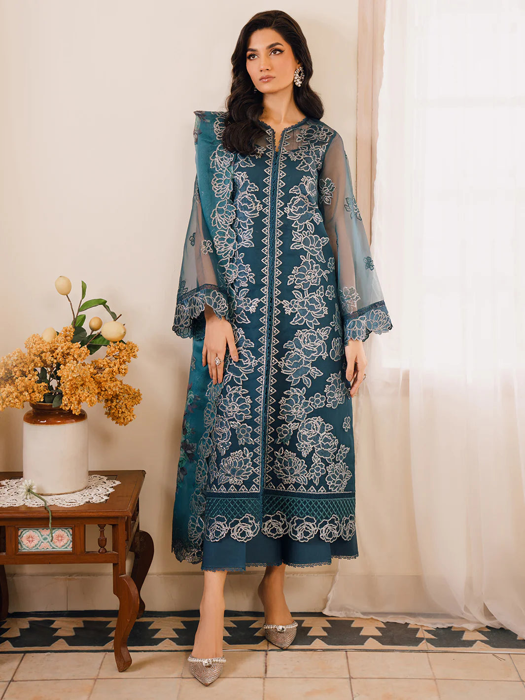 Bin Ilyas | Naqsh Luxury Lawn | Mavi - Khanumjan  Pakistani Clothes and Designer Dresses in UK, USA