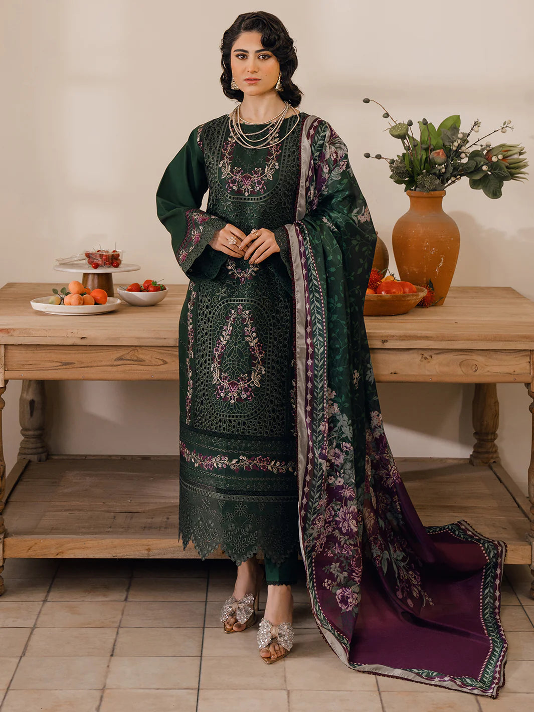 Bin Ilyas | Naqsh Luxury Lawn | Orna - Khanumjan  Pakistani Clothes and Designer Dresses in UK, USA
