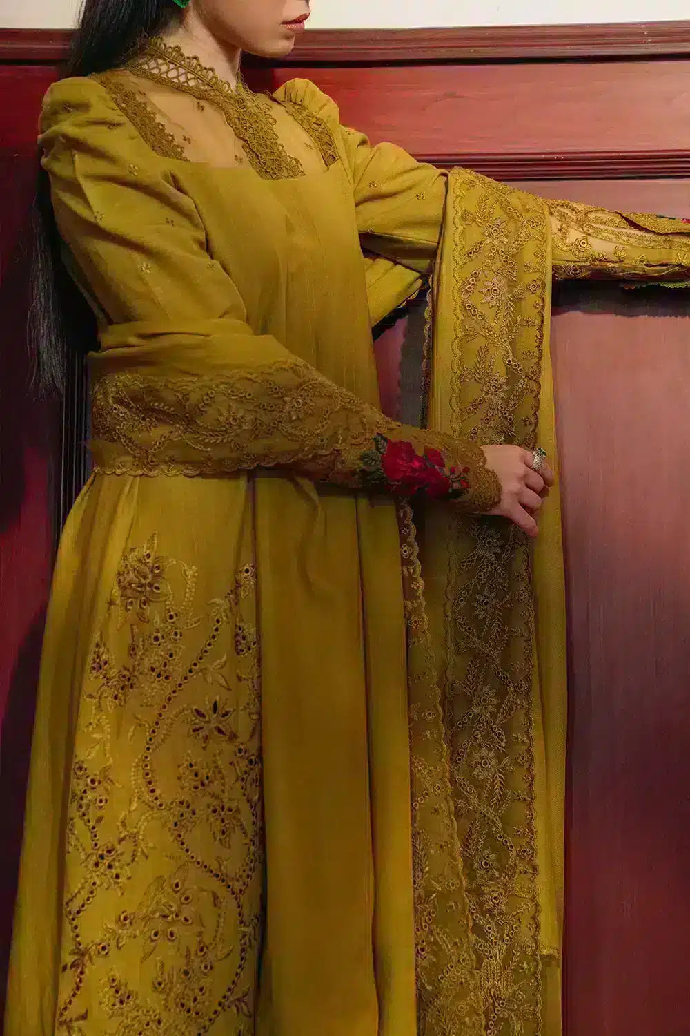 Saira Rizwan | Winter 23 | INAYA SR-03 - Khanumjan  Pakistani Clothes and Designer Dresses in UK, USA