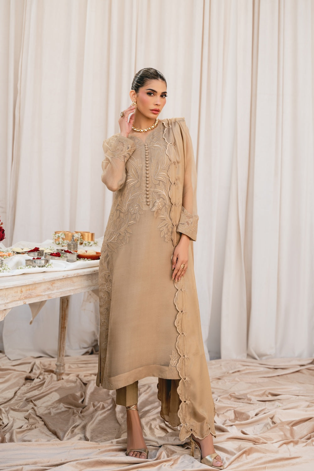 Vintage | Eid Edit 24 | Serinah - Khanumjan  Pakistani Clothes and Designer Dresses in UK, USA