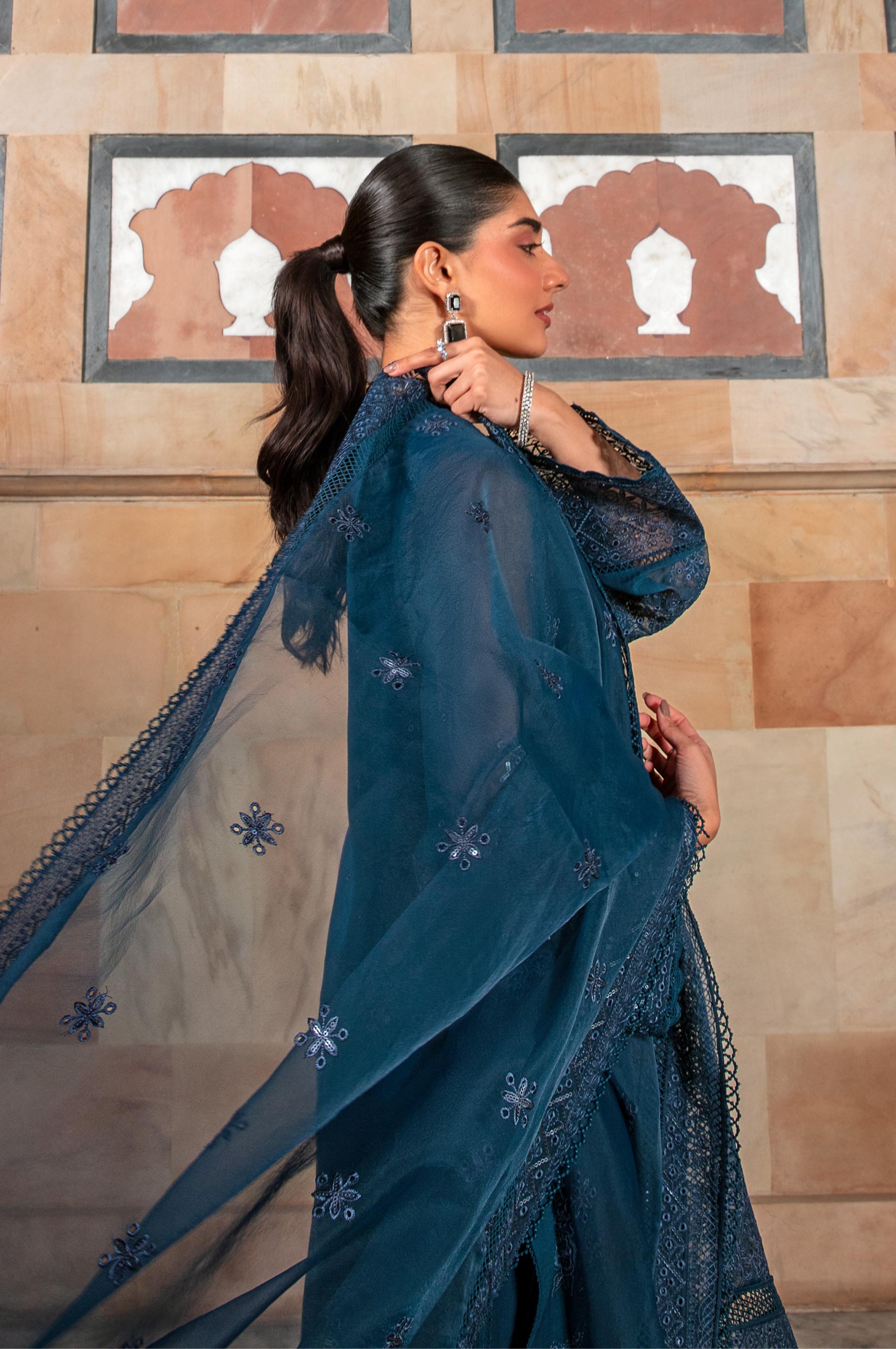 Zeen | Azalea Collection | Klara - Khanumjan  Pakistani Clothes and Designer Dresses in UK, USA