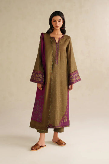 Casual Chic: Everyday Pakistani outfits for Work and Play