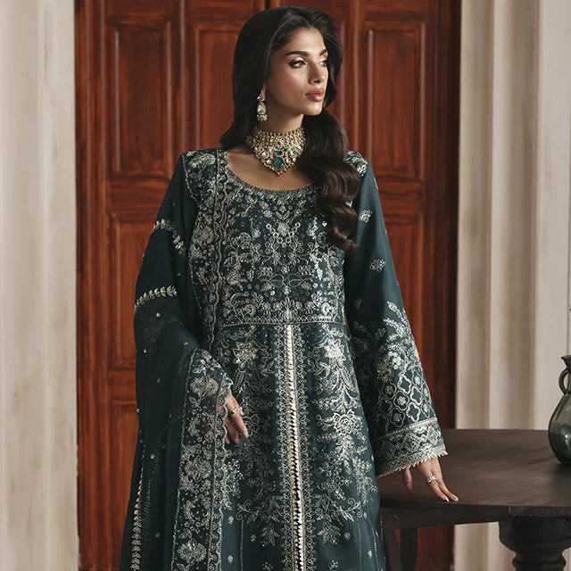 Get the latest dress designs for Women of Pakistan in UK and USA on Khanumjan UK