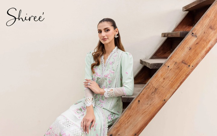 Pakistani Designer Dresses of Sable Vogue are Popular in UK