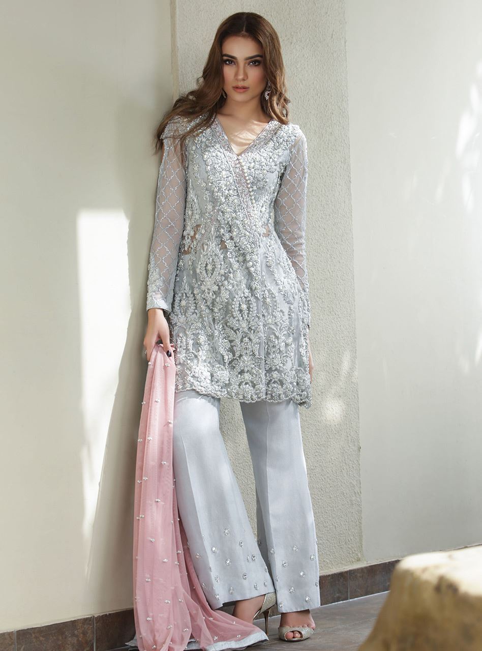 Zainab Chottani | Semi Formals | ASH WHITE AND TEA PINK