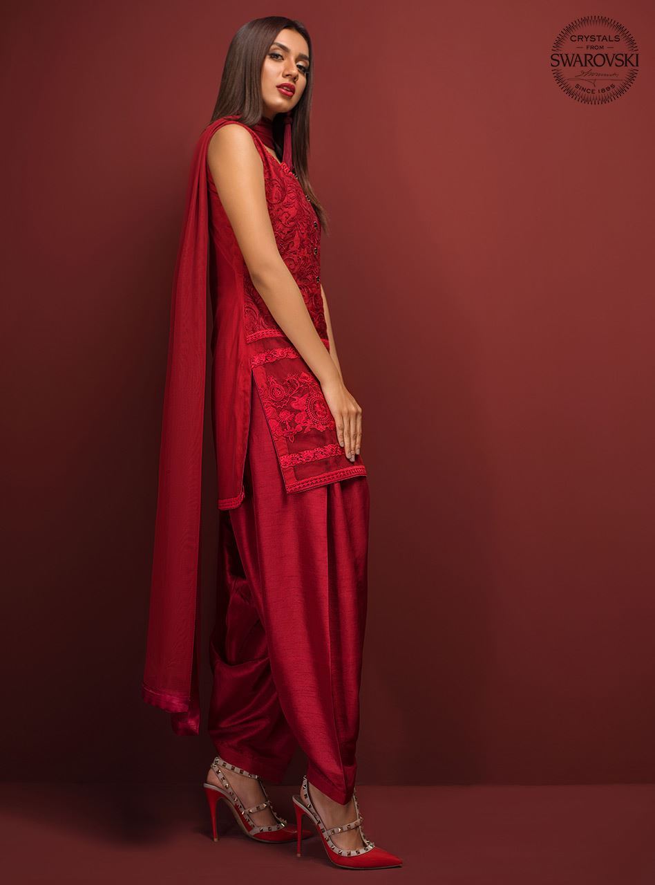 Zainab Chottani | Luxury Pret | RED OXIDE