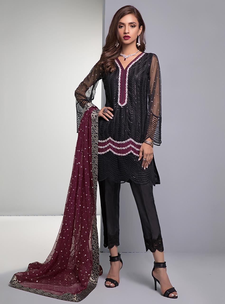 Zainab Chottani | Semi Formals | BLACK MAHOGANY