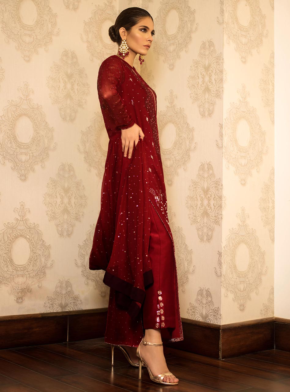 Zainab Chottani | Semi Formals | RED DIAMOND