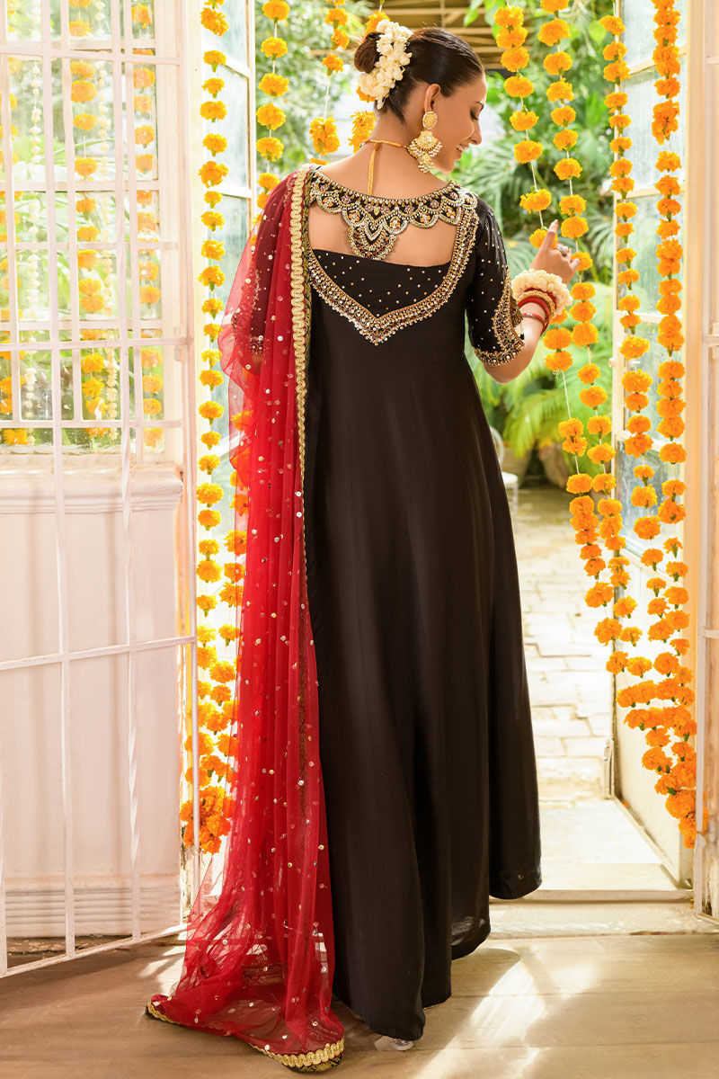 Fatima Khan | Nissa Formals 24 | Eira