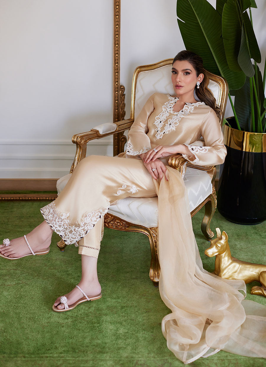 Farah Talib Aziz | Luna Eid Collection 24 | MELVINA CHAMPAGNE BEIGE - Khanumjan  Pakistani Clothes and Designer Dresses in UK, USA 