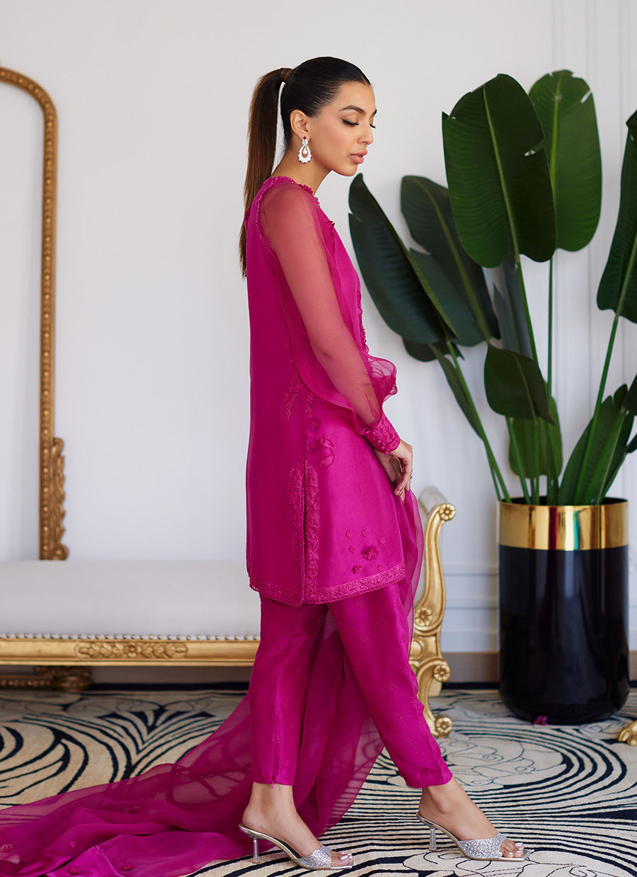 Farah Talib Aziz | Luna Eid Collection 24 | ELIO HOT PINK - Khanumjan  Pakistani Clothes and Designer Dresses in UK, USA 