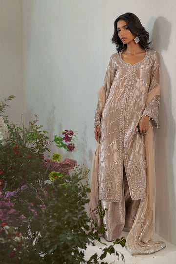 Annus Abrar | Melia Luxe Formals | Nima