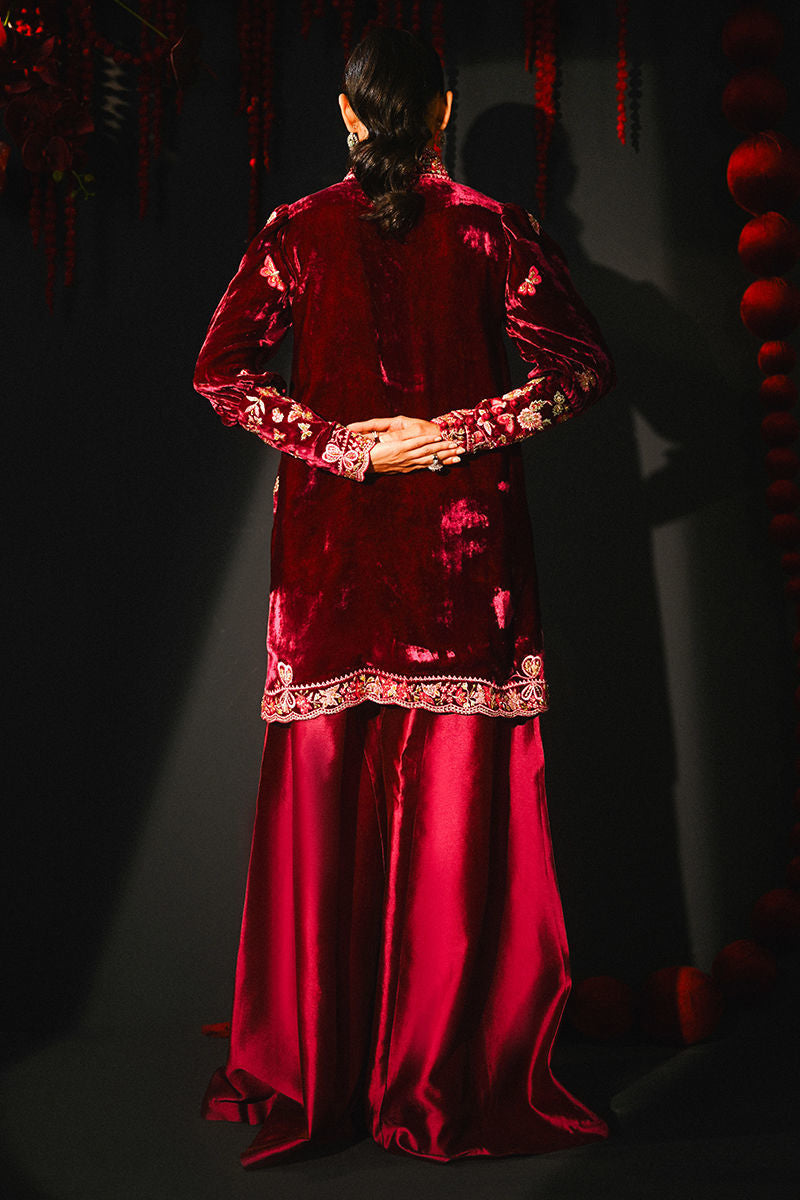 Ansab Jahangir | So Hot Luxury Velvets | Safina
