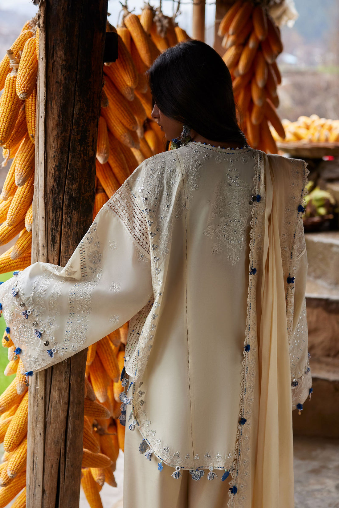 Zaha | Lawn 26 | RÙYÁ 乳雅 (ZL26-02 B)