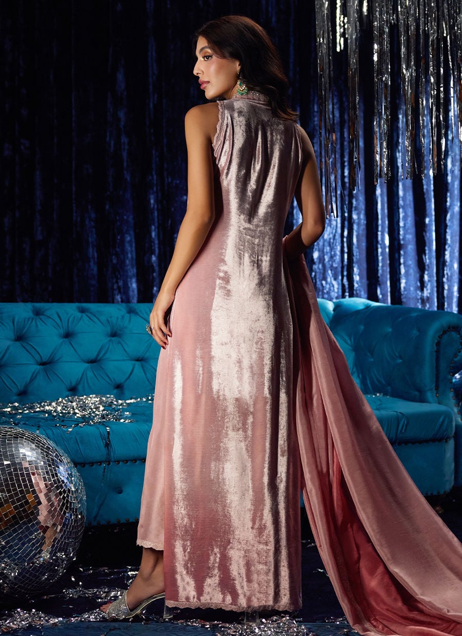 Farah Talib Aziz | Velvet Fete 4 | Calista Misty Rose Shirt And Dupatta