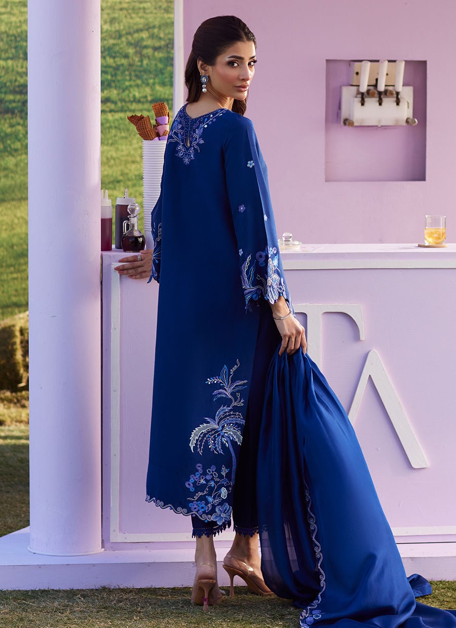 Farah Talib Aziz | Luna Eid 26 | Noirah Shirt And Dupatta