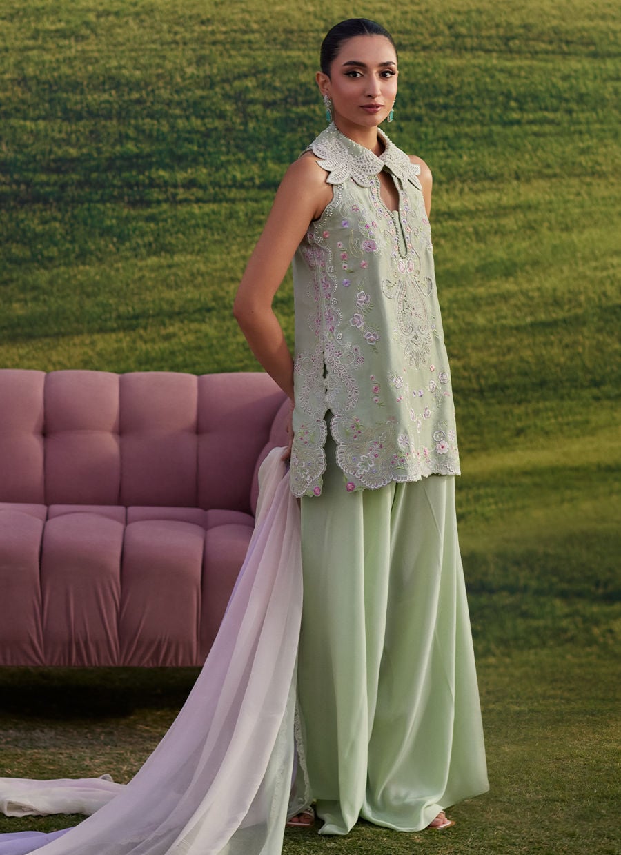 Farah Talib Aziz | Luna Eid 26 | Minaara Shirt And Dupatta