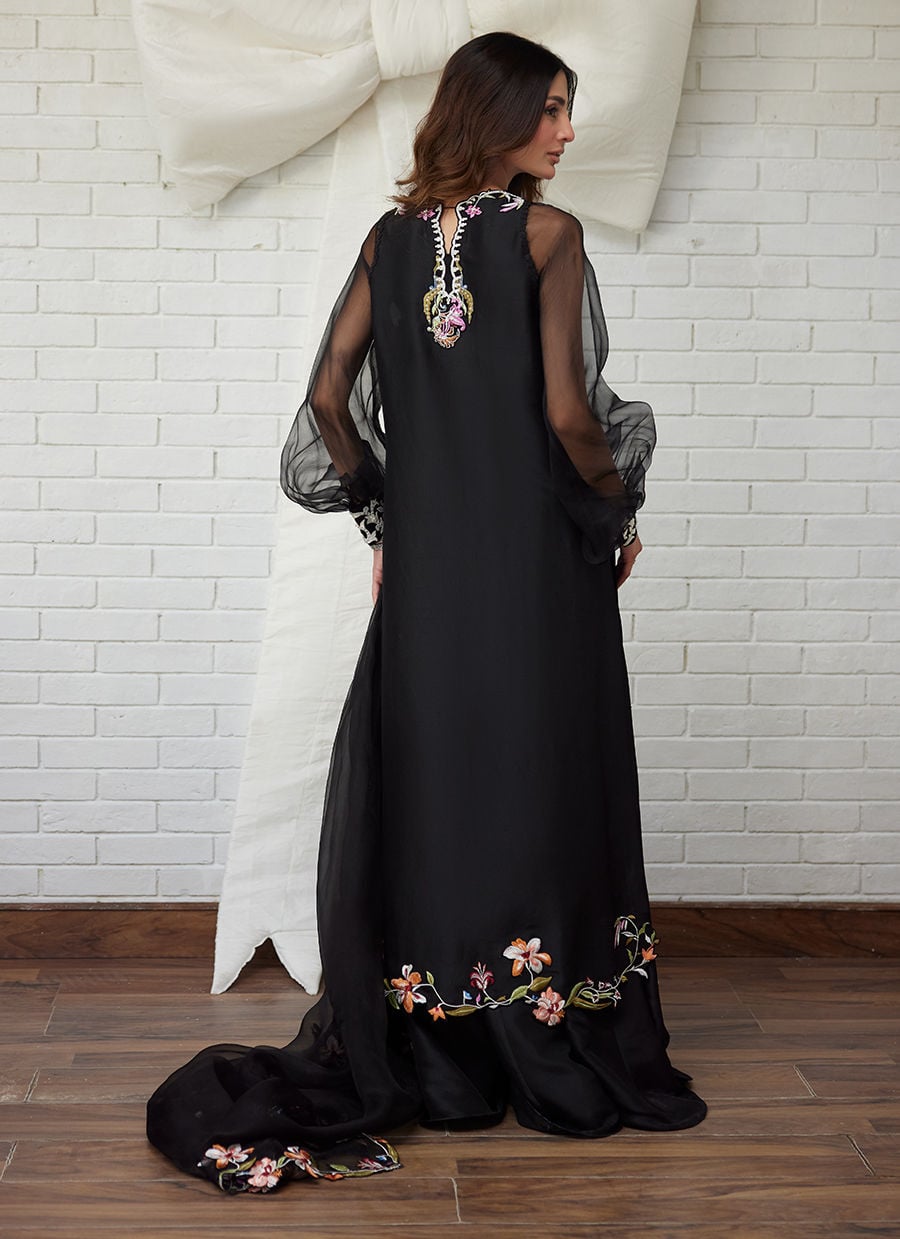 Farah Talib Aziz | Tara Luxe Eid 26 | Arra