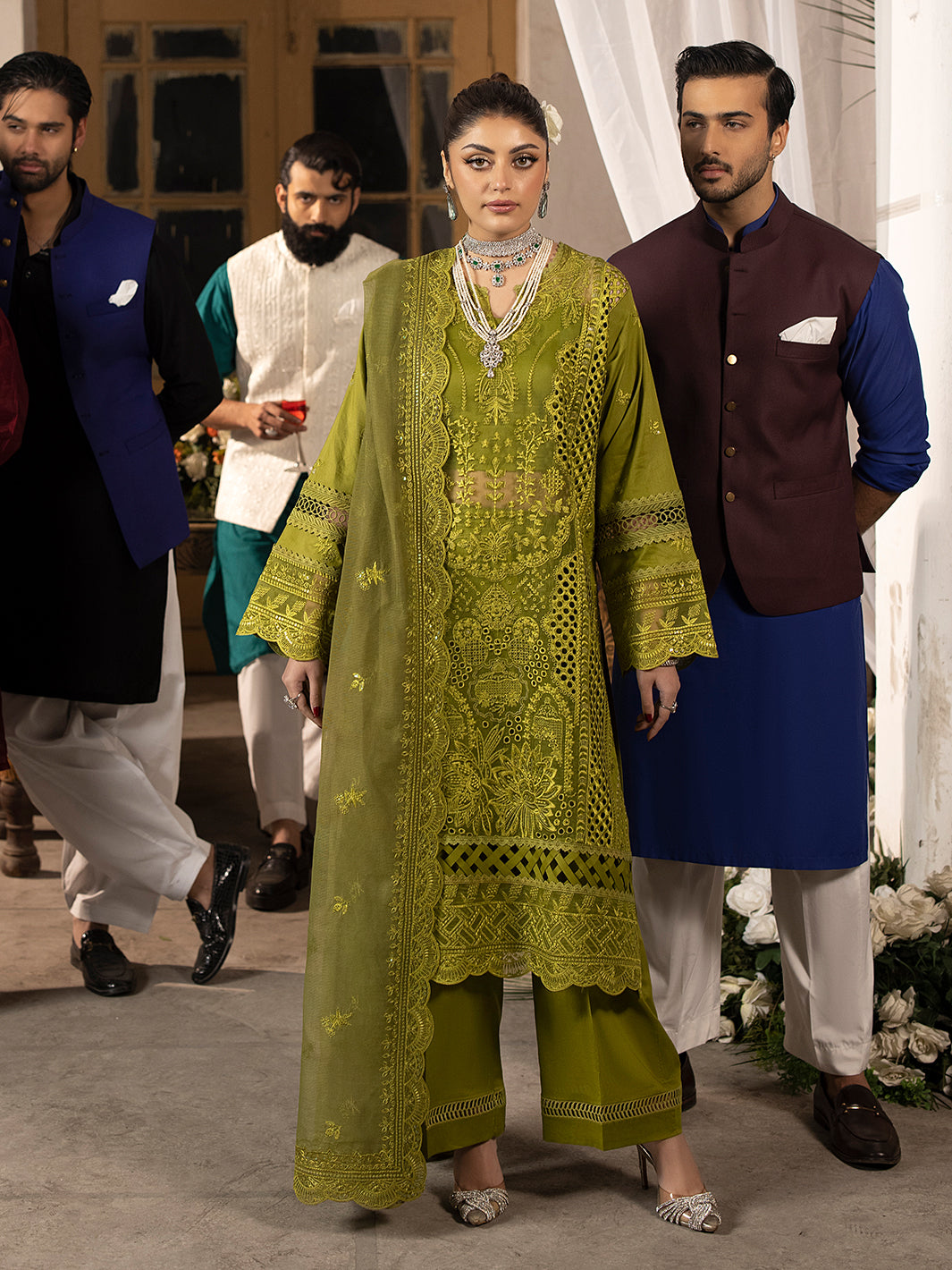 Mahnur | Mahrukh Luxury Lawn 24 | MALVA - Khanumjan  Pakistani Clothes and Designer Dresses in UK, USA 