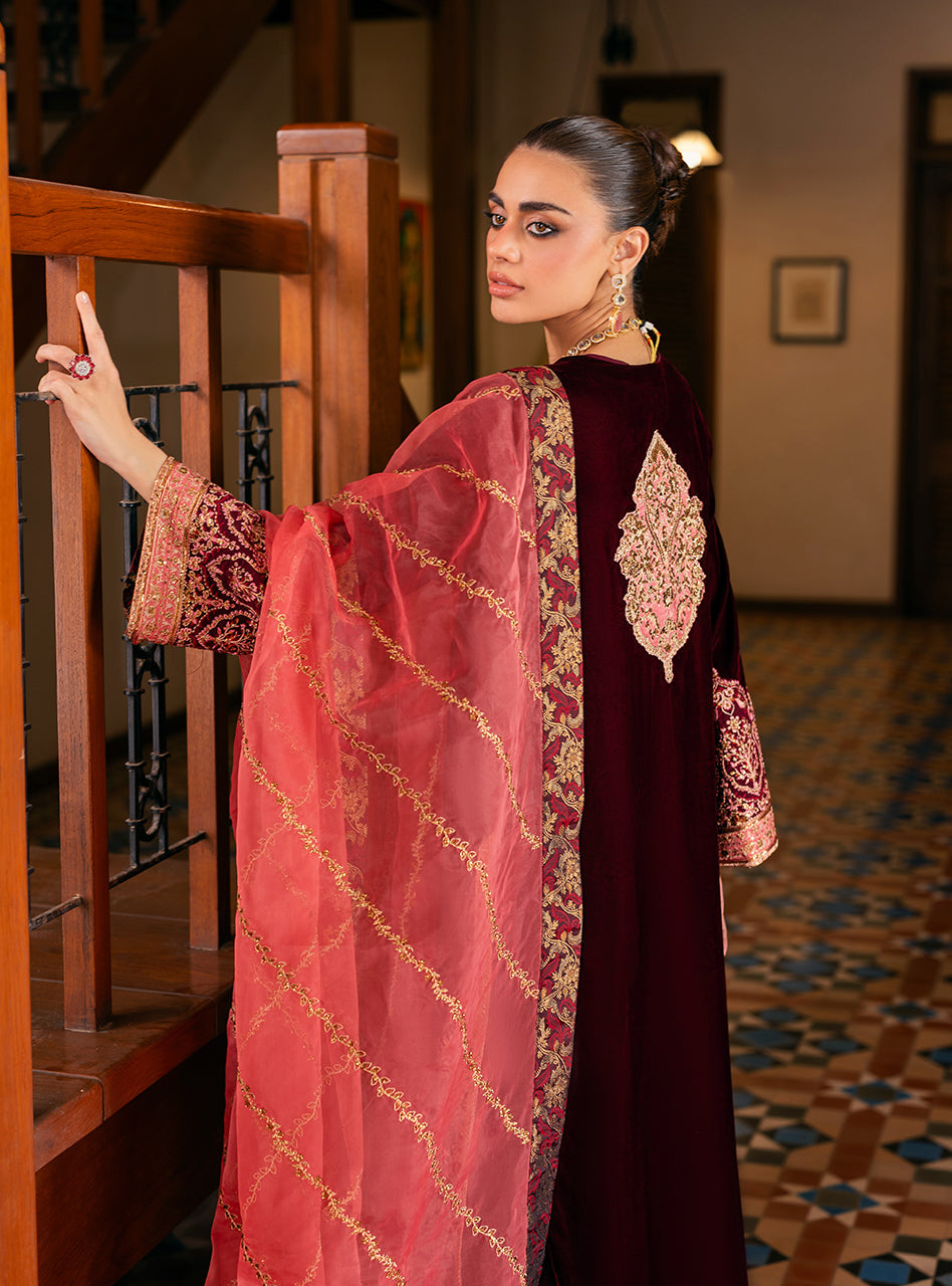 Zainab Chottani | Velvet 25 | Aima