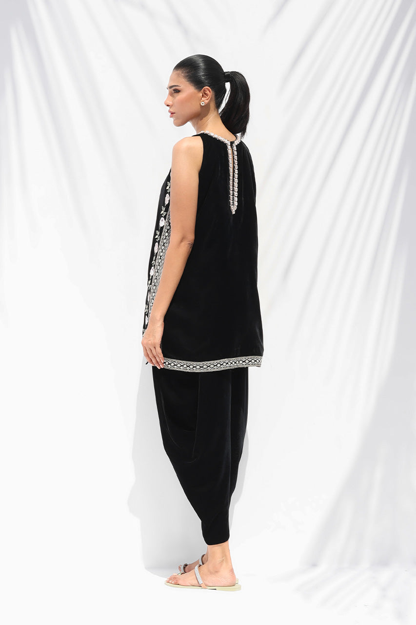 Sania Maskatiya | The Winter Edit - Luxe Pret 25 | Suko