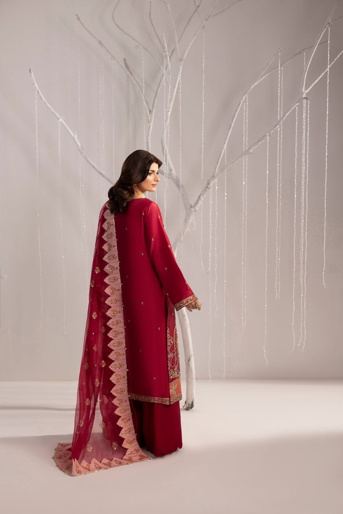 Shurooq | Echo in Bloom | Scarlet Reverie