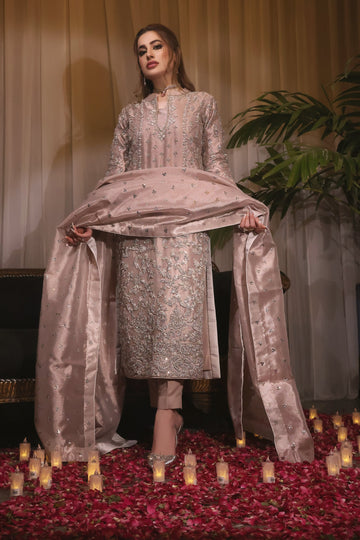 Mona Imran | Noor Formals | 𝐍𝐎𝐎𝐑 - Khanumjan  Pakistani Clothes and Designer Dresses in UK, USA 