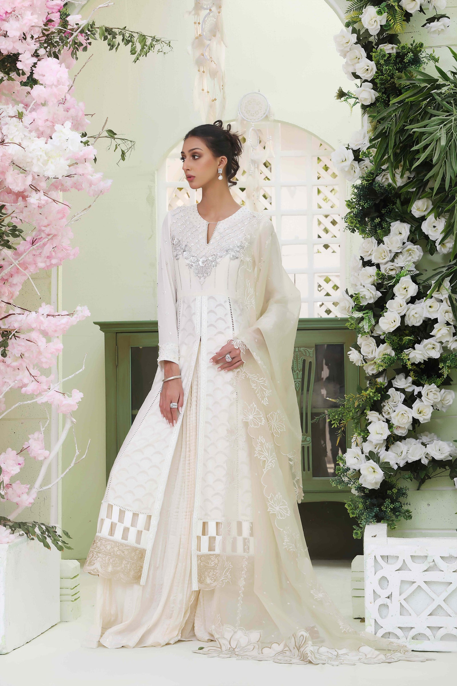 Wahajmkhan | Sitara Formals | WHITE BODICE OUTFIT - Khanumjan  Pakistani Clothes and Designer Dresses in UK, USA 