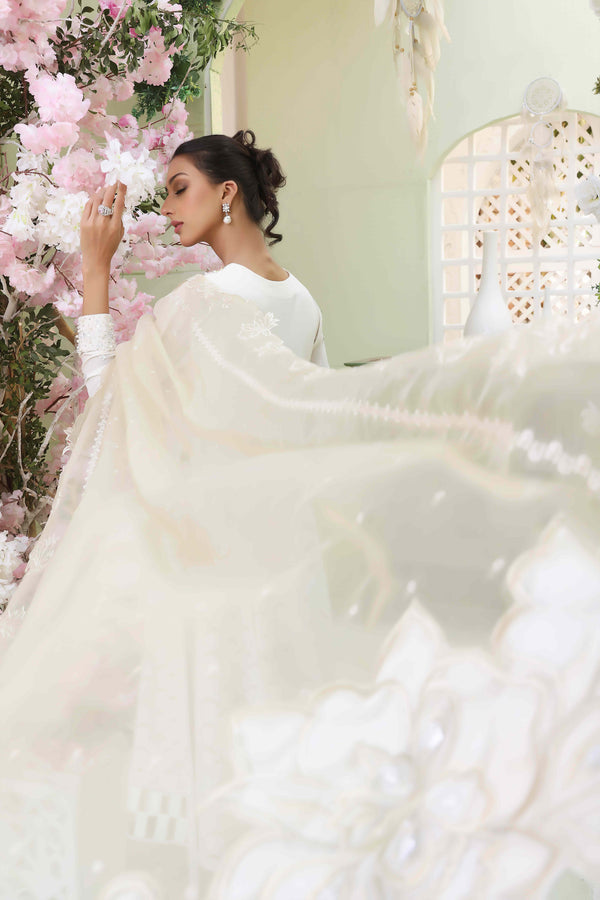 Wahajmkhan | Sitara Formals | WHITE BODICE OUTFIT - Khanumjan  Pakistani Clothes and Designer Dresses in UK, USA 
