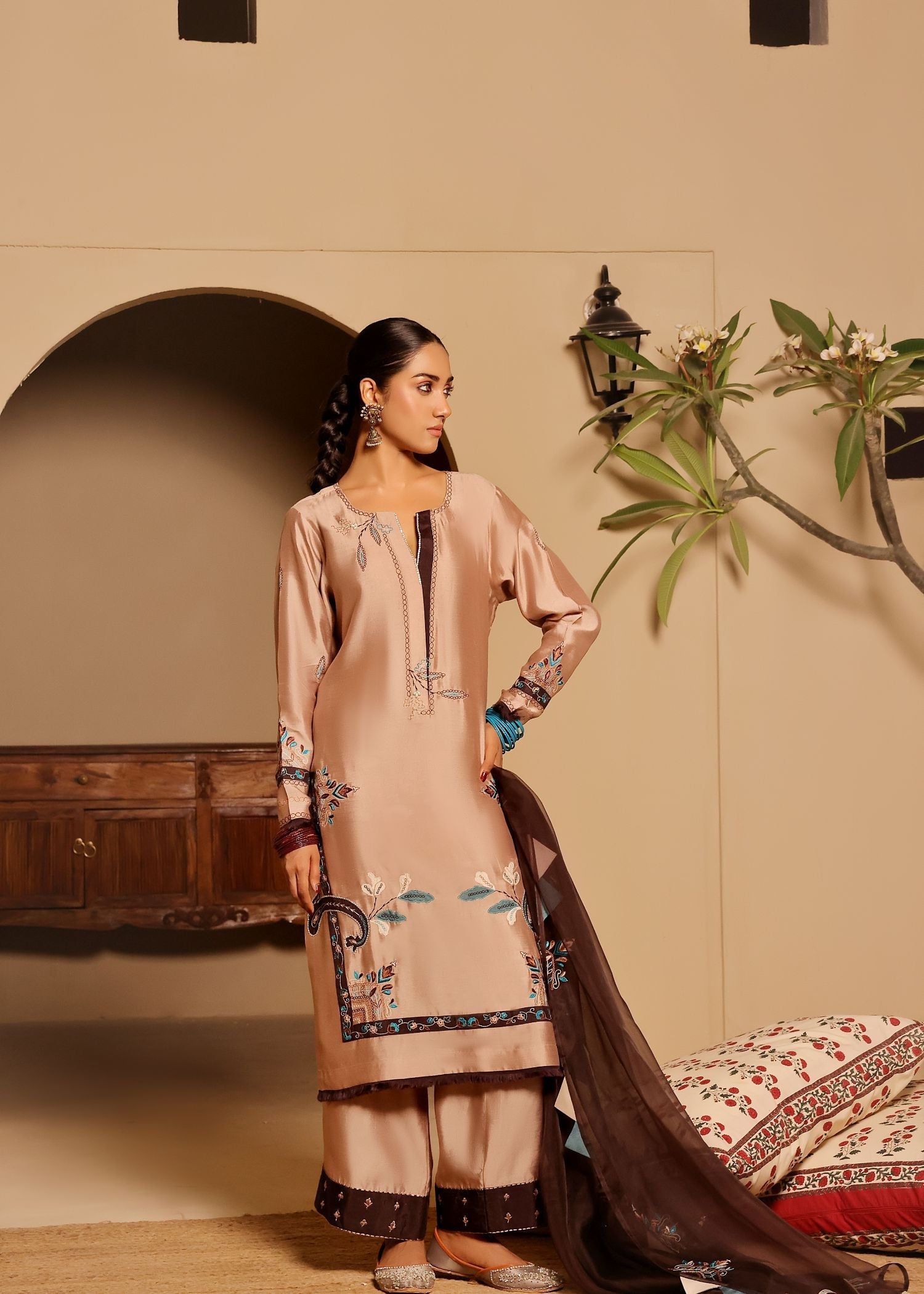 Mona Imran | Saiba Wedding Formal | DILKASH - Khanumjan  Pakistani Clothes and Designer Dresses in UK, USA 