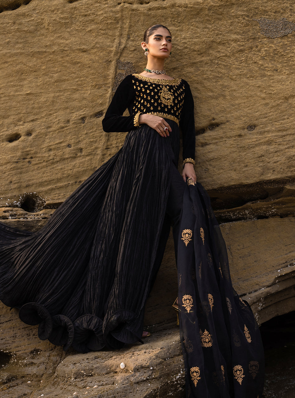 Zainab Chottani | Semi Formals | SAHARA