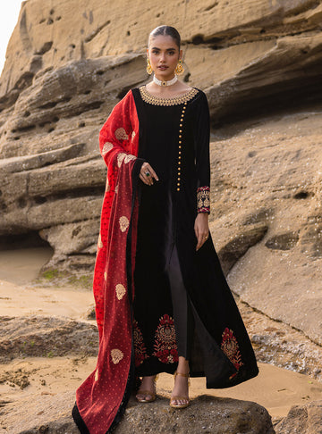 Zainab Chottani | Luxury Pret | LUNARA